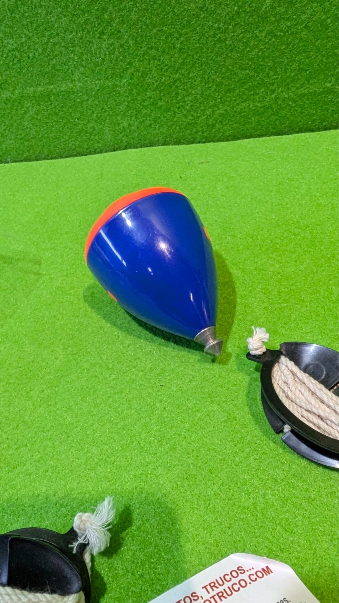 Foto 4 de Trompos Space Saturno Xtreme – Peona de punta fija – Nuevo – Ref. 332M