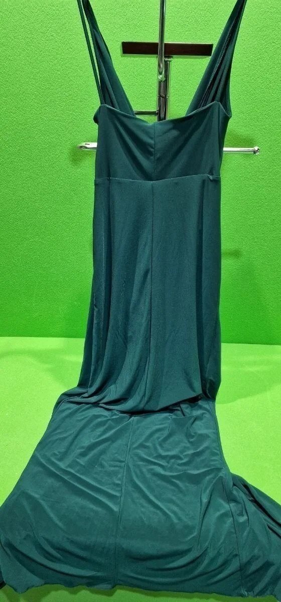 Foto 9 de Vestido de noche y fiesta Trendyol Talla 40