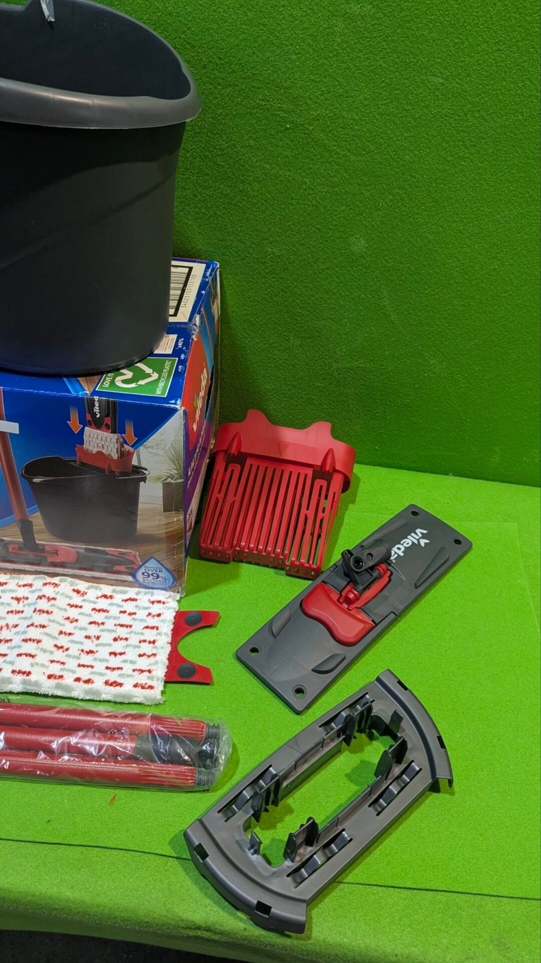 Foto 3 de Vileda Ultramax Mopa de microfibras para Fregar y Cubo con escurridor – Nuevo –