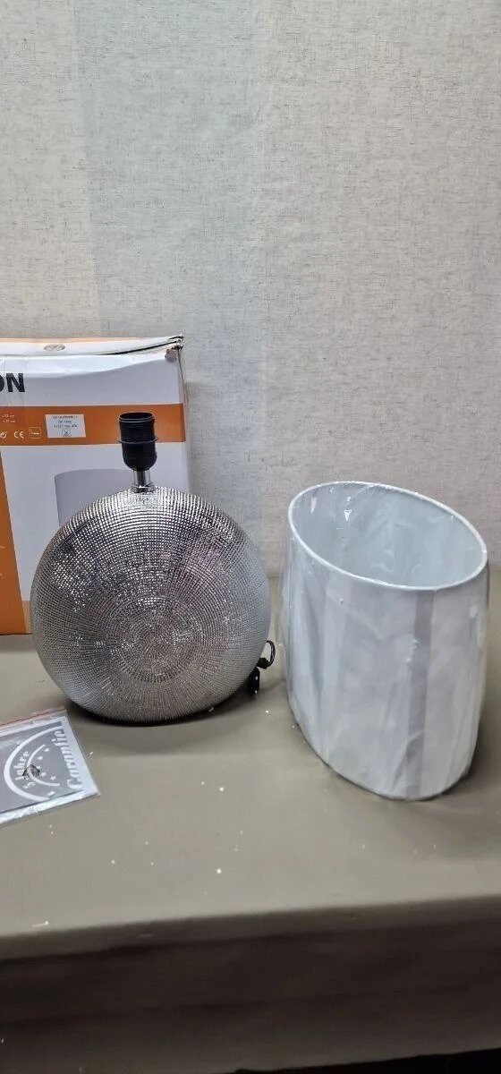 Foto 6 de WOFI Lámpara de Mesa – Nuevo – Ref. 420A.